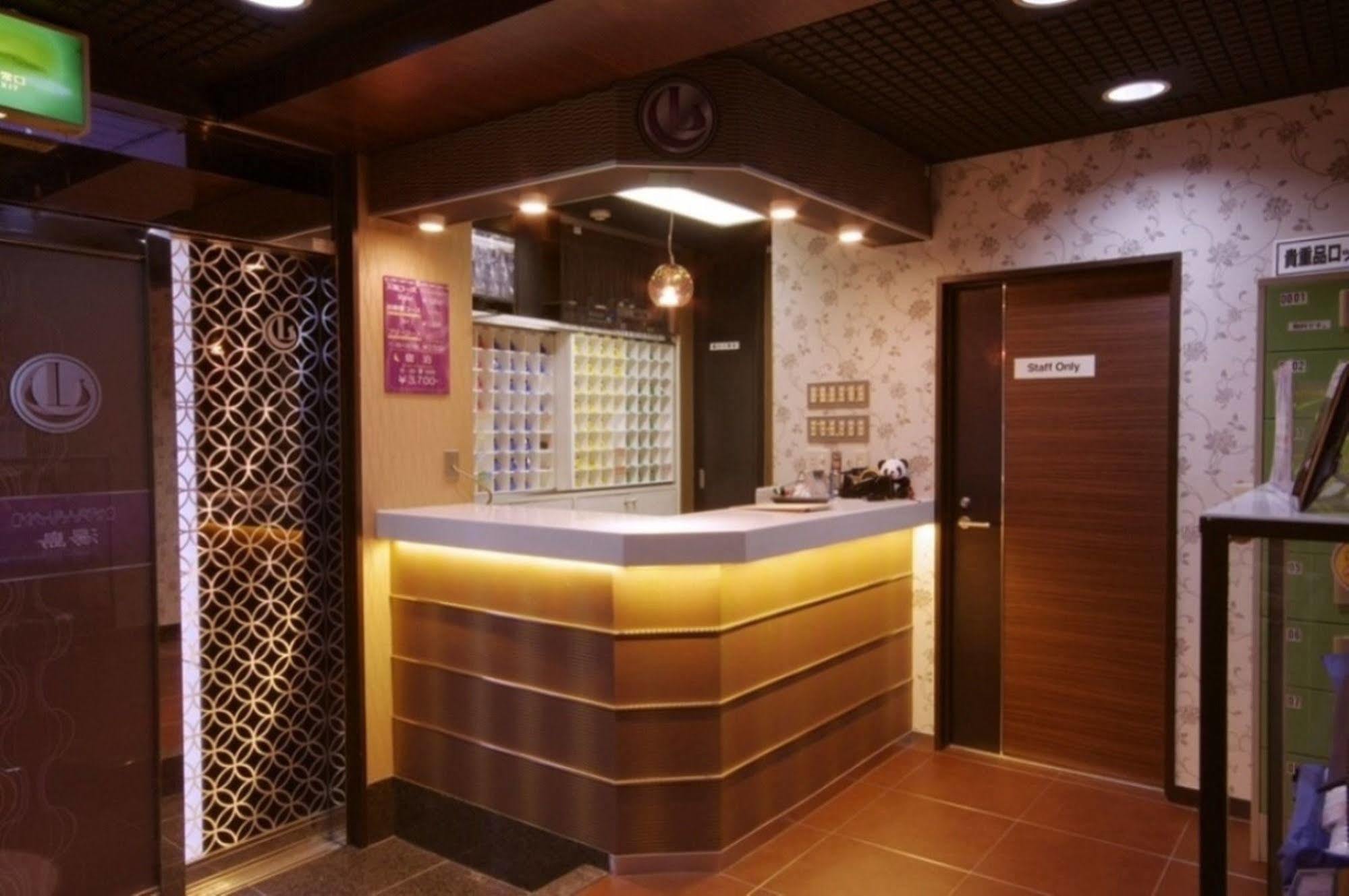 Capsule Land Yushima Hotel Tokyo Exterior photo