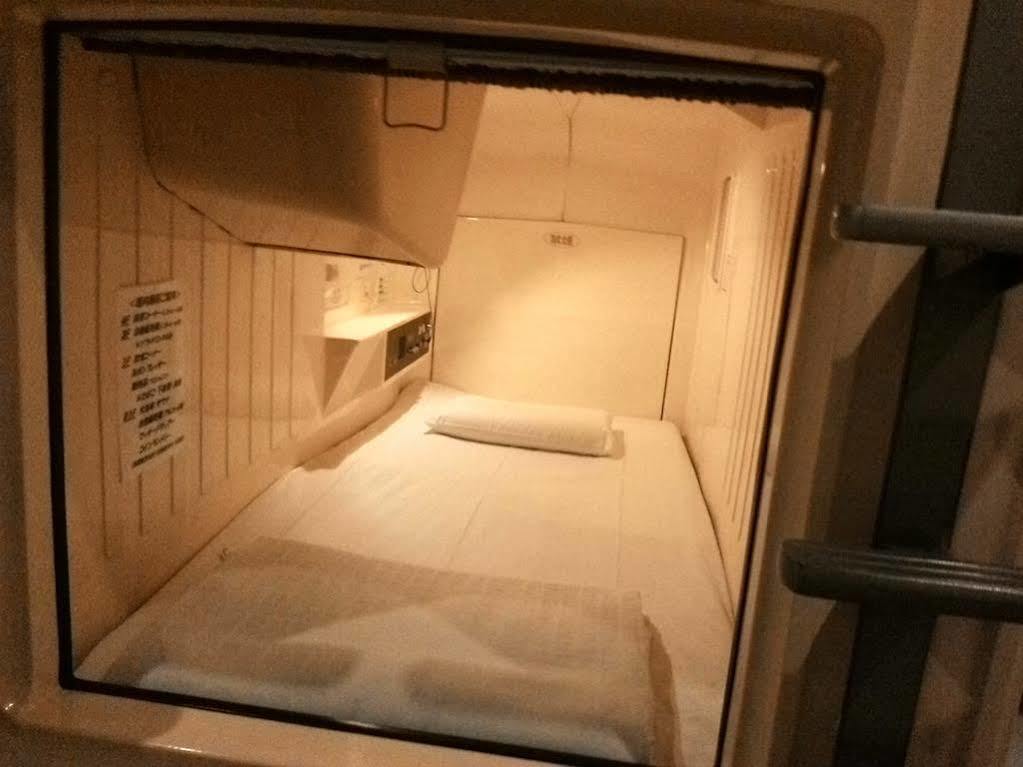 Capsule Land Yushima Hotel Tokyo Exterior photo